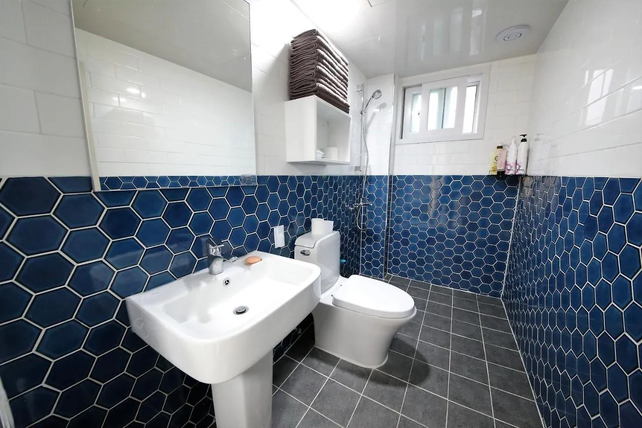 Zibro H Bed & Breakfast Seoul