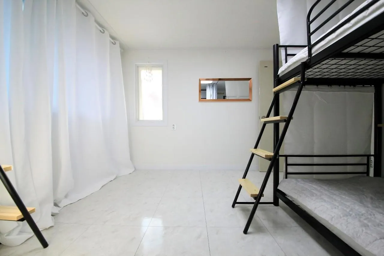 Zibro H Bed & Breakfast Seoul