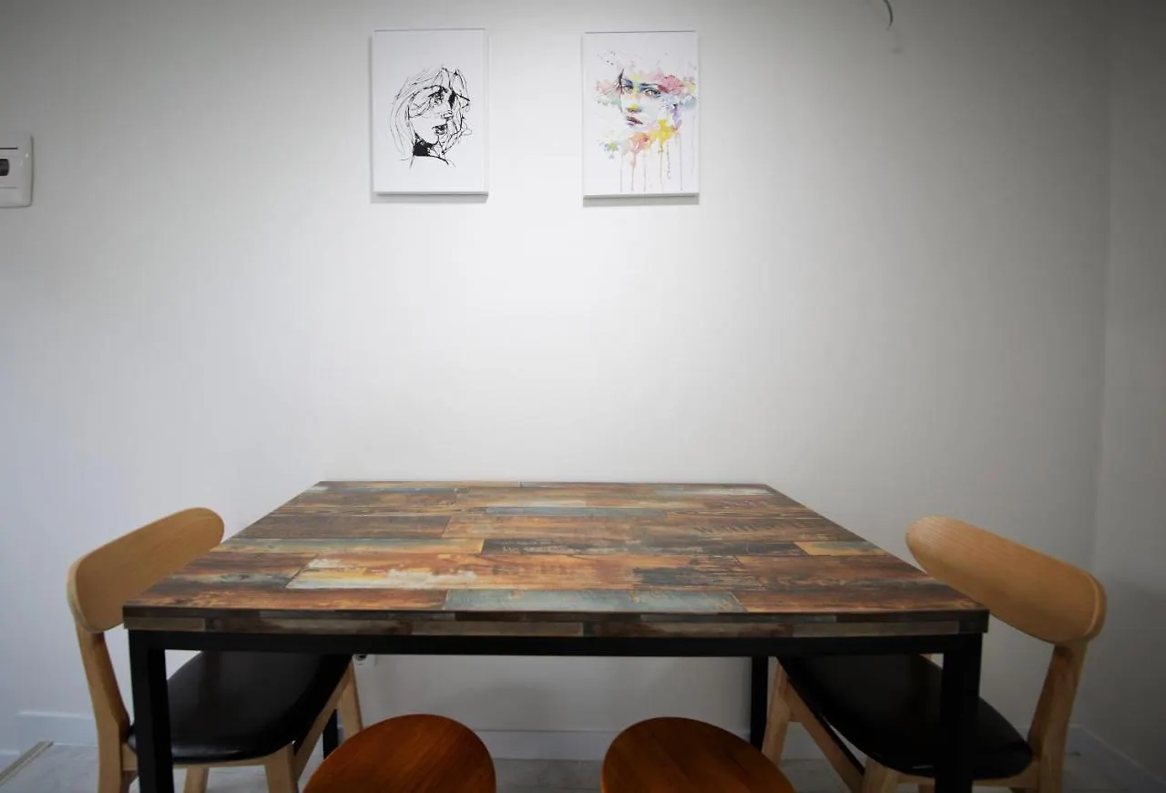 Zibro H Bed & Breakfast Seoul
