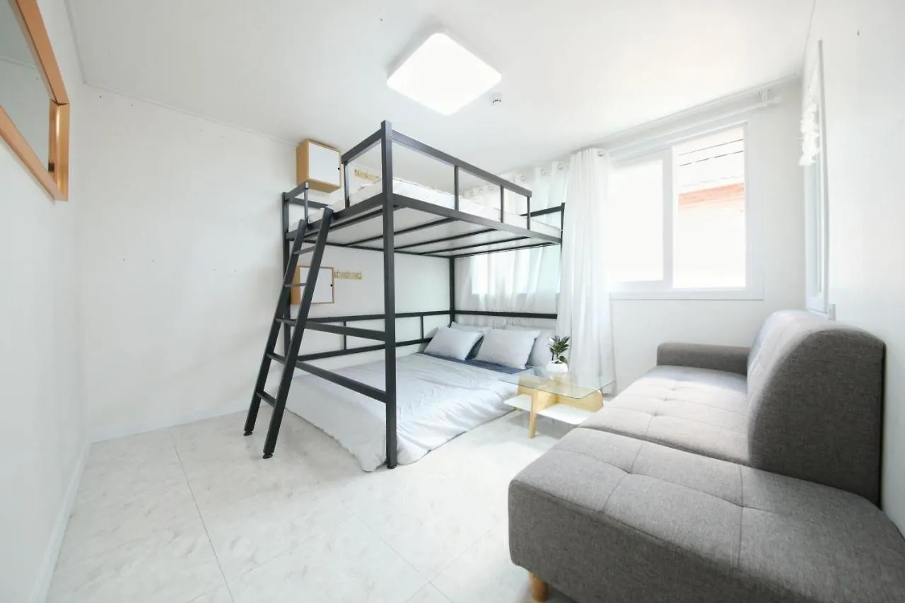 Zibro H Bed & Breakfast Seoul